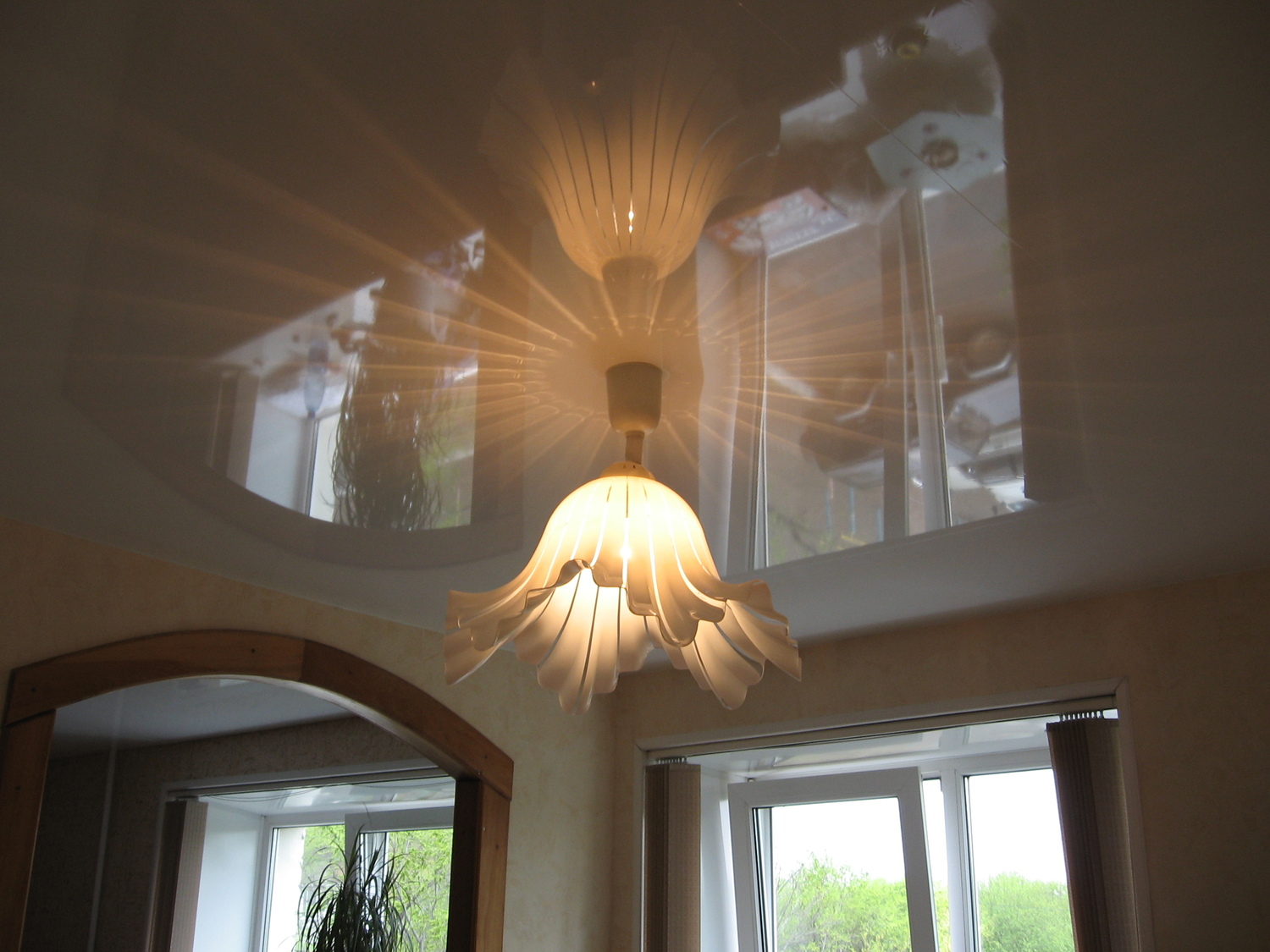 НАТЯЖНЫЕ ПОТОЛКИ